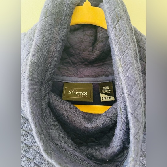 Marmot Sweatshirt - Picture 3 of 4